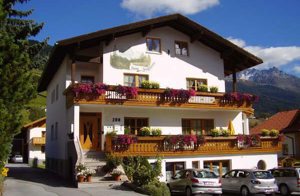  Hyggelig ferielejlighed med altan og udsigt over Ötztaler Alpen. Velegnet for fiske- og vandreentusiaster. Se også ATI328. ...