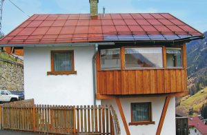 Dette hus er blevet renoveret i den oprindelige stil. Central men rolig beliggenhed. Udgangspunkt for vandreture. ...