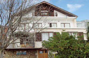  Denne hyggelige ferielejlighed befinder sig i et velholdt hus med flere enheder. Sandstranden, butikker og restauranter ligger kun få minutters gang fra huset. ...