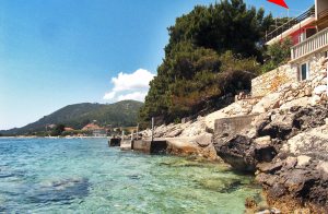  To rummelige ferielejlighed, der ligger på første husrække ud mod havet. Den store lejlighed CDS455 egner sig godt til 10 personer, og har komfortabel stue med køkken, og dejlig terrasse. CDS456  ...