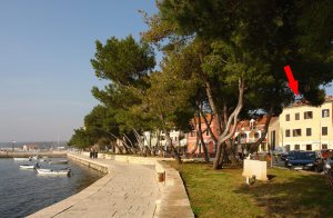  Herlige ferielejligheder på den berømte strandpromenade i den lille fiskerby Fazana (se også CIF286). Om sommeren er I her lige i begivenhedernes centrum. Lejlighederne er moderne og smagfuldt ind ...