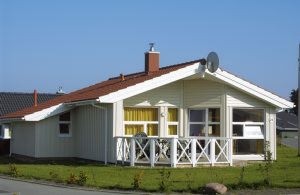  Schönhagens gæster er særligt glade for den godt 1000 meter lange strand, som grænser op til stranden i Kappeln. På stranden overvåges gæsternes sikkerhed af livreddere. Mod syd afgrænses str ...