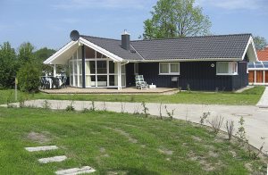 Schönhagens gæster er særligt glade for den godt 1000 meter lange strand, som grænser op til stranden i Kappeln. På stranden overvåges gæsternes sikkerhed af livreddere. Mod syd afgrænses str ...
