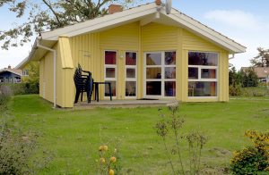 En herlig sandstrand, en lille og rolig strandpromenade og et anlæg med eksklusive luksusferiehuse med tilbud for enhver pengepung - det er badebyen Schönhagen ved Østersøen. Schönhagens gæster ...