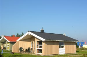  En herlig sandstrand, en lille og rolig strandpromenade og et anlæg med eksklusive luksusferiehuse med tilbud for enhver pengepung - det er badebyen Schönhagen ved Østersøen. Schönhagens gæster ...