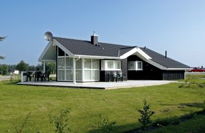 Schönhagens gæster er særligt glade for den godt 1000 meter lange strand, som grænser op til stranden i Kappeln. På stranden overvåges gæsternes sikkerhed af livreddere. Mod syd afgrænses str ...