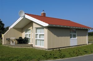  Vandet omkranser dette stykke land som et blåt bånd. Schwansen er nemlig en halvø, som er omgivet af vand på tre sider. Bugten ved Eckernförde mod syd, det åbne hav mod øst og floden Schlei mo ...