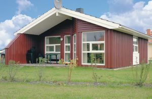  Vandet omkranser dette stykke land som et blåt bånd. Schwansen er nemlig en halvø, som er omgivet af vand på tre sider. Bugten ved Eckernförde mod syd, det åbne hav mod øst og floden Schlei mo ...