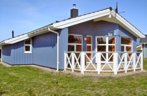 Med Østersøen lige uden for døren og med Kappeln og Eckernförde i nabolaget - sådan præsenterer Schönhagen sig - en lille badeby ved Østersøen, hvis popularitet hos unge og gamle er støt st ...