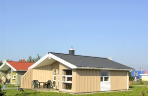 En herlig sandstrand, en lille og rolig strandpromenade og et anlæg med eksklusive luksusferiehuse med tilbud for enhver pengepung - det er badebyen Schönhagen ved Østersøen. Schönhagens gæster ...