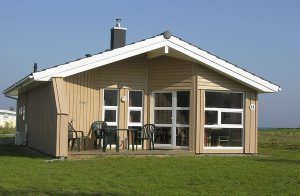  Lige i nærheden af den smukke strand ved Nordsøen ligger et anlæg med feriehuse efter skandinavisk forbillede. Disse lyse feriehuse med en smuk indretning er dejlige ferieboliger. Slap af i saunae ...