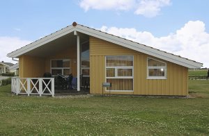  I Friedrichskoog er det så nemt at koble fra og slappe af. Hvis I vil holde ferie i komfortable omgivelser, men langt fra byernes larm og ræs, så er her det helt rigtige sted. I denne oase af velv ...