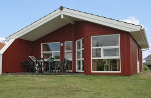  I Slesvig-Holsten, landet mellem Nordsøen og Østersøen, ligger Friedrichskoog på en halvø i Nordsøen, lige ved nationalparken Schleswig-Holsteinisches Wattenmeer, som er den største af sin sla ...