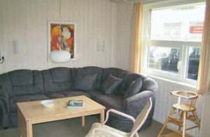  Her bor I dør om dør med troperne! Dette førsteklasses feriehus i Tropical Islands Resort ligger lige ved siden af Europas største tropiske indendørs badeland. Faktisk kan I betragte og beundre  ...