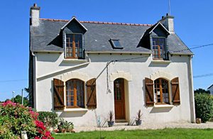 Dette smukke og komfortable sommerhus har en smuk have fyldt med blomster. Huset ligger ved en lille vej, der fører til Sillon du Talberg. ...