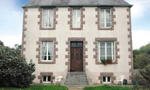  Venlig ferielejlighed i det grønne og sunde bretonske opland. Den er komlet udstyret og har en stor grøn have. Lejligheden ligger i nærheden af Route de Morlaix. ...