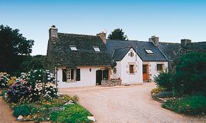  Efter en skøn dag på stranden i Roscoff, vil I nyde at komme hjem til dette hyggelige, lille feriehus. ...