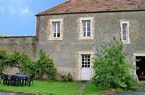  Dette komfortable hus ligger i hjertet af det normanske Schweiz (Suisse Normande). Her kan i øve jeres klatre- og kajak-færdigheder. Ideelt til en aktiv ferie. ...