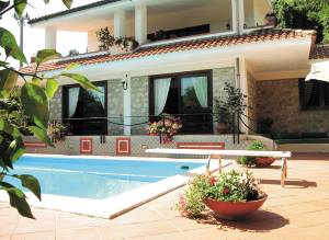  Smuk villa midt i 'Parco Nazionale del Cilento' med betagende udsigt over havet mellem Palinuro og Maratea. De mest dekorerede værelser med antikke møbler og udstyret med smedejern møbler og senge ...