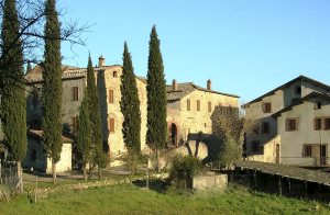  Disse ferielejligheder ligger i en lille landsby fra 14 århundrede midt i en stor landejendom på 1200 hektar. Ejendommen ligger mellem den underskønne Farmadal og Merseflodens naturpark. I område ...