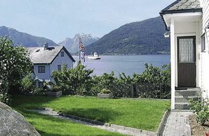  Feriehus ved den kendte Fridtjof-statue. Flot udsigt over Sognefjorden. Dagsture til Jostedalsbreen m/vandring, Sogndal og Flåm. Ejer tilbyder bådtur på fjorden. ...