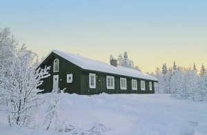  Feriehus af høj standard, lækkert indrettet og møbler af høj kvalitet. Baderum 2 er wellness rum med dobbelt spa og sauna. Madrasser på hemsen. Gode udflugtsmuligheder sommer og vinter, milevis  ...