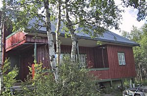  Stort feriehus med alle bekvemmeligheder, i højfjeldsterræn. Pæn indretning. Museum, turløjper, fiskemuligheder. Hovden: 30km. ...