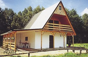  To feriehuse på en stor, lukket havegrund med en dam. Til PKA557, der har en moderne og lys indretning, hører en lille pavillon. PKA554 er et dejligt træhus med en herlig udsigt over en sø. Begge ...