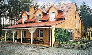  Dette store, moderne indrettede hus ligger lige ved en fiskesø (fisketegn er inkl.) på en fælles grund ved en lille privat skov. En kano er til fælles afbenyttelse. ...