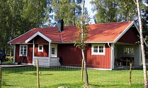 Nyopført hus med udsigt over sø og åben planløsning. Stor overdækket terrasse. Flåren er en god fiske- og badesø. 3 km til ædelfiskeri. ...
