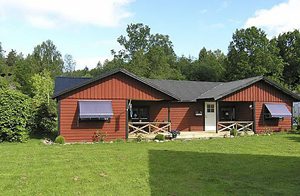  Hyggeligt hus ca. 50 m fra søen Bunn og 200 m fra badested. Ligger på ejers grund. Mindre vej 50 m. 1 soverum er gennemgangsrum. ...