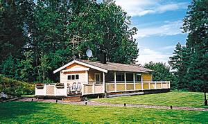  Hyggeligt hus med udsigt over skov og natur. Separat bygning med spa til 2 personer, sauna og brusebad. Dobbeltsengen er en vandseng. ...