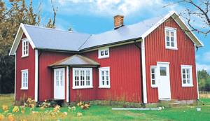 Dette dejlige hus ligger på naturgrund. Kakkelovn og brændekomfur. Das 40 m fra huset. Der er rigt dyreliv. ...