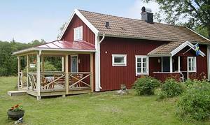  Afsides, fredeligt hus der ligger på landet, der indbyder til en rolig, afslappende ferie, og alligvel tæt på udflugtsmgl. Rygning frabedes. ...