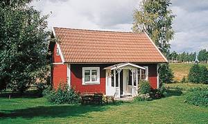  Gårdshus på landet, som ligger ved skovkanten mellem søerne Örlen og Vättern. Bær, svampe og meget vildt. Adgang til vaskemaskine. 1 km til skiløjpe og 10 km til slalombakke. ...