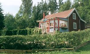  Fint feriehus med god beliggenhed. Der er ikke langt til Skara sommerland. Herrljunga 6 km. ...