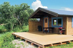  I idylliske omgivelser blandt heste og kaniner ligger Gangvide gård med overnatningsmuligheder i de 6 huse S42033-S42037+S42118. Her findes det meste - både ro og afslapning, men også masser af ti ...