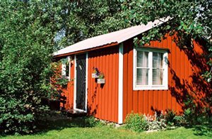 Lille men veltænkt hus til den lille familie. Meget tæt på Lummelundagrotterne og en del fritidsaktiviteter. Naturskøn kyst til badning og gåture. ...