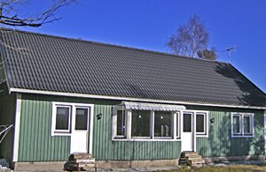 Dejligt feriehus af høj standard. Det ligger i gåafstand til Tofta bad, Gotlands største sandstrand. Kort afstand til restauranter, naturskøn kyst og en smuk natur. ...