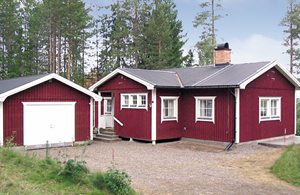 Dejligt hus i roligt miljø og med milevid udsigt over fjeldene. Särna er kendt for sit fine fiskevand. Oplev den svenske natur, når den er bedst! ...