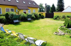 Kun få kilometer fra byen Tábor ligger dette feriehus på en velholdt grund. Huset har en dejlig og funktionel indretning. Her kan I tilbringe en hyggelig ferie på alle årstider. Lige ved siden a ...