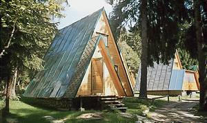 Dette helt nye, hyggelige feriehus ligger i et feriehusområde nær Strbske Pleso i Tatrabjergene. Om vinteren er der udmærkede skimuligheder og om sommeren cykelstier ...