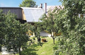  Bjerghus i et naturområde, som ligger 4 km fra Cadca. Mange vandre- og cykelstier. Gode skimuligheder i Velka Raca, som ligger 15 km væk. ...