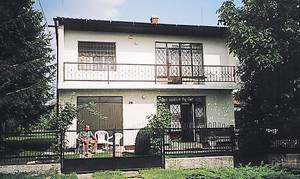  Hyggeligt indrettet feriehus. Fra balkonen på 1. sal er der udsigt til sommerkurbyen Keszthely. ...