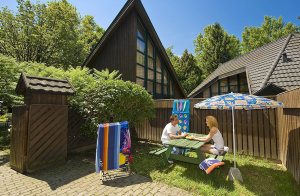  Velkommen til den smukke halvø Tihany, der er et af Ungarns mest kendte turistmål. Club Tihany ligger med sit 13 hektar store areal i et naturområde med meget grønt og en fortryllende strand. Her ...