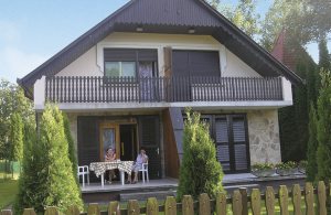  Halvdel af et dobbelthus i behagelige omgivelser. Indretningen er smagfuld og familievenlig. Beliggenheden er rolig og alligevel i nærheden af gode restauranter, butikker, tennisplads og en almindel ...