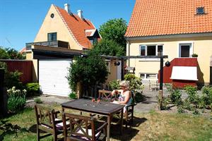 Holiday home. Built in 1951. Renovated in 2008. Situated on a 300 qm site. The house is heated by oil. 1 bathroom with shower. 1 toilet. Freezer. Microwave oven. Oven/minioven. Stereo set. CD. DVD. 2  ...