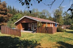Holiday home. Built in 1987. Renovated in 1992. Situated on a 1200 qm site. The house is heated by electricity. 1 bathroom with shower. 1 toilet. At least one bathroom with heated floor. Microwave ove ...