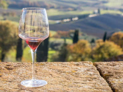 Toscana er både smukt landskab og god vin. - 1818
