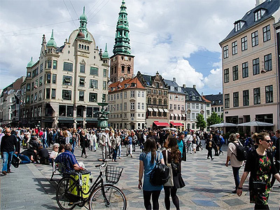 Det summer af liv på Amagertorv - 386